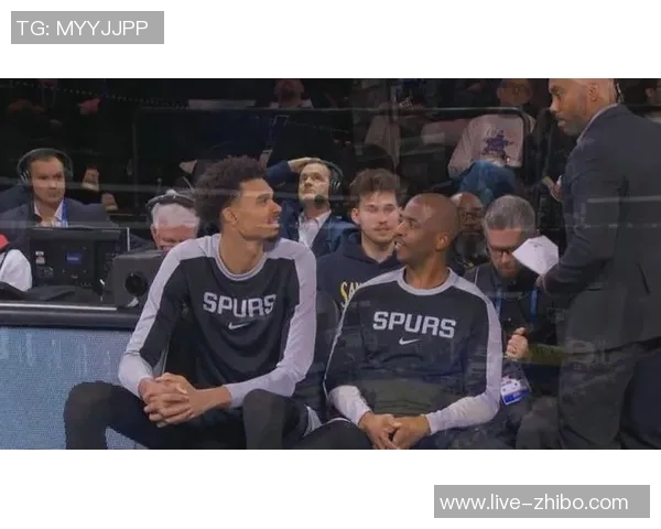 年度十大搞笑瞬间布朗发际线引发的笑料与班炮卡bug的尴尬时刻