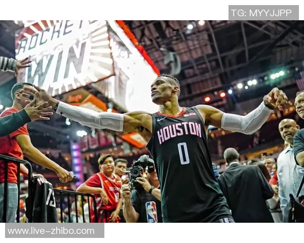 埃奇库姆表现出色近三场场均24分4板3助3断1封盖展现全面能力 埃奇库姆表现出色近三场场均24分4板3助3断1封盖展现全面能力